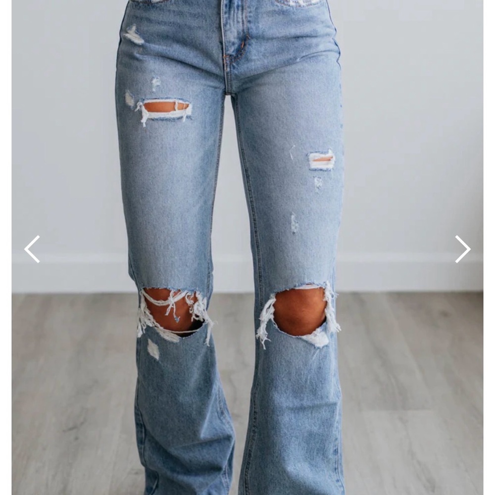 Flying Monkey Thea fit Distressed Light Blue Women's Jeans NWT size- 28x33